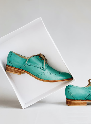 green leather shoe